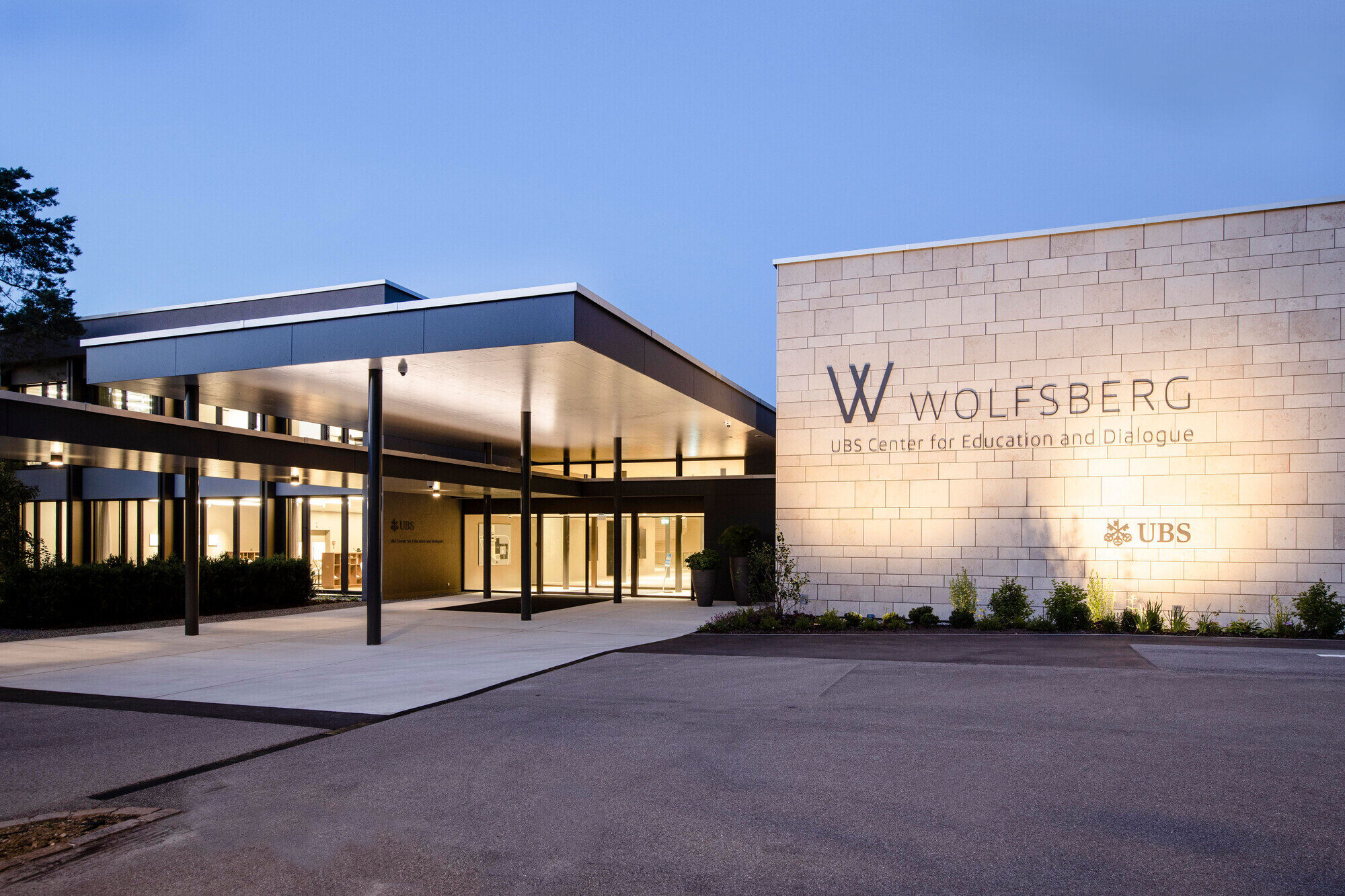 Wolfsberg agh 1 2000x